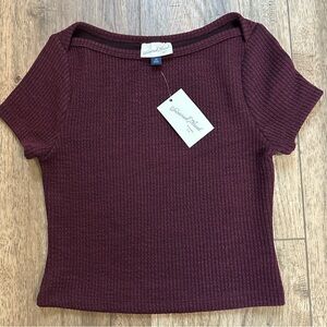 NWT! Universal Thread Women’s Cropped Sweater Tee, Ribbed, Burgundy, Stretch, XS